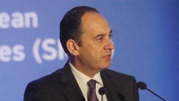 Με τον Μαχμούτ Αμπάς συναντήθηκε ο Πλακιωτάκης