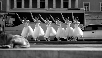 Sheer inspiration! See how Athens is a moving city  