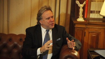 Ο Κατρούγκαλος βαφτίζει μεταρρύθμιση τη σφαγή των συντάξεων και βλέπει... αυξήσεις!