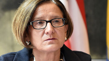 Επιμένει η Αυστριακή ΥΠΕΣ: Αν η Ελλάδα δεν μπορεί, να «μετακινήσουμε» τα σύνορα