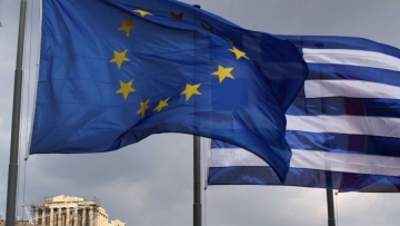 Bloomberg: Η καθυστέρηση στην αξιολόγηση μπορεί να εξελιχθεί σε κινούμενη βόμβα