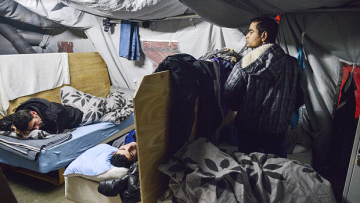 Δανία: Πέρασε ο νόμος για την κατάσχεση χρημάτων και τιμαλφών από πρόσφυγες