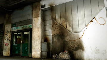 Τόσκας: Ψεύδεται η Φώφη, 22 αστυνομικοί φρουρούν τα γραφεία του ΠΑΣΟΚ
