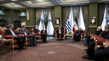 Τέλος στα σενάρια εκλογών βάζει το Μαξίμου από την Τεχεράνη