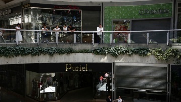 Βενεζουέλα: Κλείνουν τα εμπορικά κέντρα για να μην καταναλώνουν ηλεκτρική ενέργεια