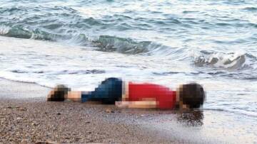 Σήμερα η δίκη των διακινητών που «έπνιξαν» τον Αϊλάν