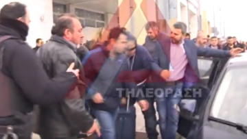 Δείτε βίντεο: Άγριος προπηλακισμός βουλευτών του ΣΥΡΙΖΑ στην Αλεξανδρούπολη