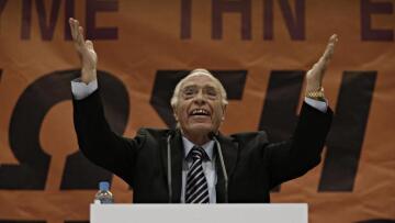 Λεβέντης για αισιοδοξία Τσίπρα: Ζει σε παράλληλο σύμπαν 