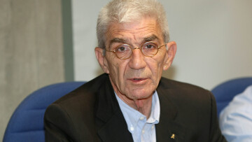 Μπουτάρης: Απαράδεκτες οι αντιδράσεις στα Διαβατά, οι πρόσφυγες δεν τρώνε ανθρώπους!