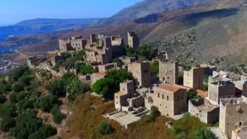 Βίντεο: Η επιβλητική Μάνη από ψηλά