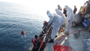 Mε 11 πλοία το Π.Ν. στο Αιγαίο για τη διαχείριση των προσφυγικών ροών