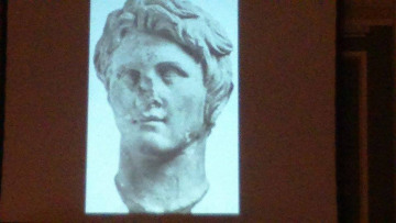 Αμφίπολη: Η ζωφόρος σφράγισε τη σχέση του τάφου με τον Μέγα Αλέξανδρο