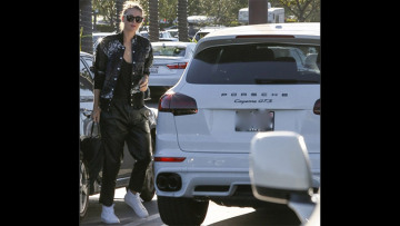 Μαρία Σαράποβα: Εθεάθη στο γυμναστήριο να φοράει Nike και να οδηγεί Porsche!