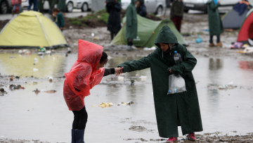 Αλλάζουν συνεχώς αριθμούς: Χθες μιλούσαν για 35.000 εγκλωβισμένους και σήμερα για 42.000