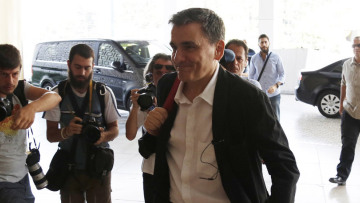 Μειώνεται το αφορολόγητο - Αυξάνονται οι φόροι για τα ενοίκια