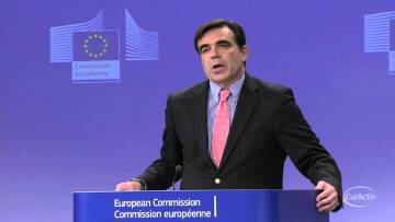 Κομισιόν: Απολύτως νόμιμη η συμφωνία ΕΕ-Τουρκίας για το προσφυγικό 