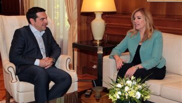 Μαζί Τσίπρας - Γεννηματά στη σύνοδο των Ευρωπαίων σοσιαλιστών στις Βρυξέλλες