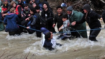 Τα Σκόπια έστειλαν πίσω τους μετανάστες, η κυβέρνηση δεν το... κατάλαβε