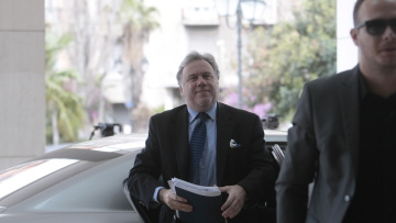 Τρίπλο «τσεκούρι» στις συντάξεις και ο Κατρούγκαλος βλέπει... πρόοδο