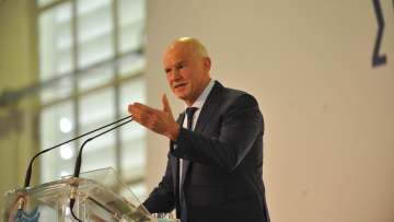 Θετικός ο Παπανδρέου στην πρόταση Γεννηματά για συνεννόηση των προοδευτικών δυνάμεων