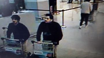 Βρυξέλλες: Δείτε τους τρομοκράτες δευτερόλεπτα πριν το μακελειό