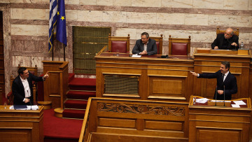 Κυριάκος σε Τσίπρα: «Η Ελλάδα δεν σας αντέχει άλλο. Πάμε σε εκλογές»