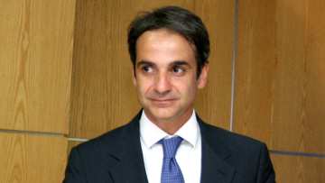 Μητσοτάκης για επιλογή Φαμπρ: Ο Τσίπρας αποδέχτηκε τον αφελληνισμό του Ελληνικού Φεστιβάλ