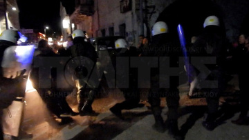 Χίος: «Τα ΜΑΤ μας σακάτεψαν» λένε οι κάτοικοι