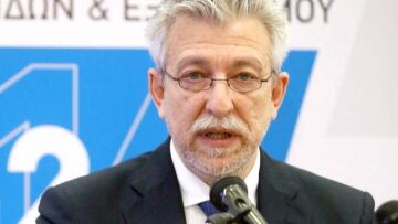 Αμετακίνητος ο Κοντονής παρά το τελεσίγραφο για Grexit