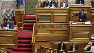 Κάλυψη στον Πολάκη από τον Τσίπρα