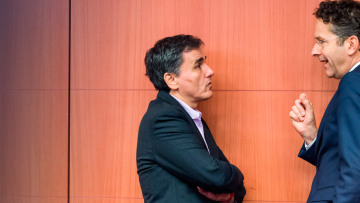 Στην «αγκαλιά» Ντάισελμπλουμ και Ευρωπαίων ξανά ο Τσακαλώτος