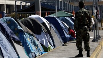 Ένας τραυματίας από νέα συμπλοκή μεταναστών στον Πειραιά 