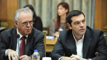 Δραγασάκης: Θα έχουμε πολιτικό πρόβλημα με επιπλέον μέτρα