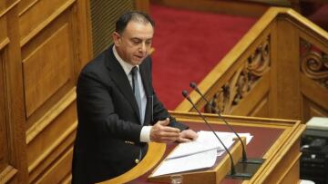 Κέλλας: «Ντροπή και πάλι ντροπή. Επιτέλους φύγετε»