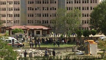 Ένας νεκρός από έκρηξη βόμβας κοντά σε αστυνομικό τμήμα στην Τουρκία