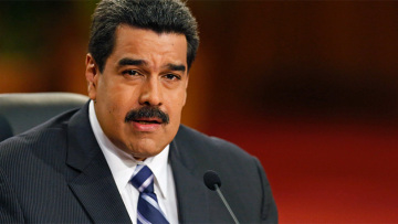 Η Βενεζουέλα καταρρέει και ο Μαδούρο δίνει αυξήσεις!