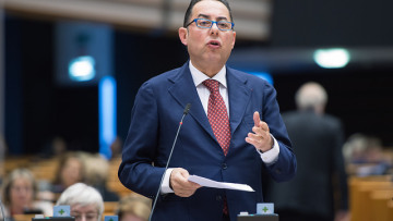 Δήλωση-σοκ Πιτέλα: Γερμανία και ΔΝΤ θέλουν να «βυθιστεί» η Ελλάδα