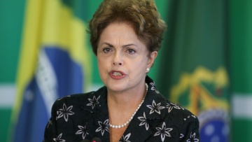 Βραζιλία: Πιο κοντά στην παραπομπή η Ντίλμα Ρούσεφ