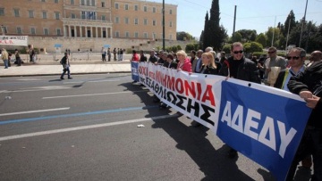 ΓΣΕΕ-ΑΔΕΔΥ βάζουν 48ωρο «λουκέτο» σε δημόσιο και ιδιωτικό τομέα για το ασφαλιστικό