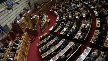 Η κυβέρνηση τρέχει να ψηφίσει το ασφαλιστικό μέσα στο Σαββατοκύριακο