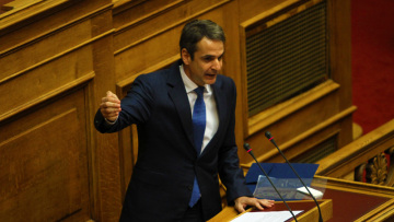 Μητσοτάκης: Εξαγοράζετε με μέτρα 8 δισ. ευρώ την υπόσχεση του 2012 για το χρέος