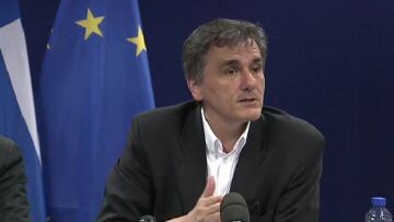 Τσακαλώτος: Υπήρξε συμφωνία σε πακέτο μέτρων - Προεδρικά Διατάγματα αν υπάρξει απόκλιση