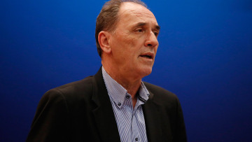 Καταθέσεις «μαμούθ» 2,1 εκατ. ευρώ από τον Γιώργο Σταθάκη