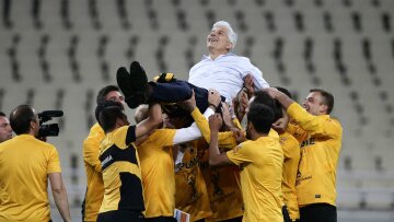 Το κλάμα του Μανώλα και τα σπασμένα δόντια του Αραβίδη