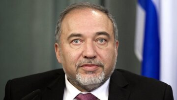 Ποιος είναι ο ακροδεξιός Λίμπερμαν που προτείνει ο Νετανιάχου ως νέο υπουργό Άμυνας;