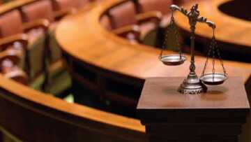 Συνεχίζουν την αποχή οι δικηγόροι Αθήνας 