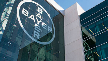 Το deal του αιώνα: Η Bayer επιχειρεί να εξαγοράσει τη Monsanto
