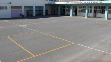 Ηράκλειο: Εκκένωσαν σχολείο λόγω ρωγμών μετά το σεισμό 