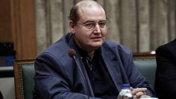 «Συγχωροχάρτι» Φίλη σε 2.500 υπαλλήλους με πλαστά πτυχία!