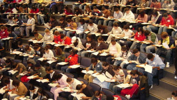 «Σύστημα» Παπανδρέου στα Πανεπιστήμια υιοθετεί ο Ν. Φίλης